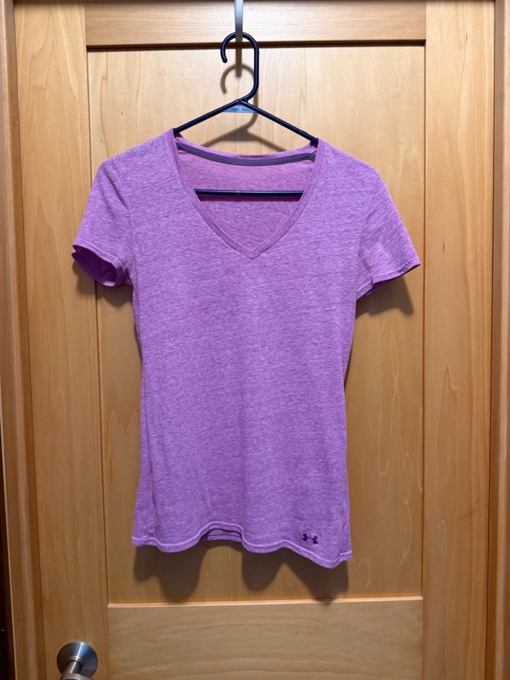 Under Armour Womens Heather Violet V-Neck Short Sleeve Tee